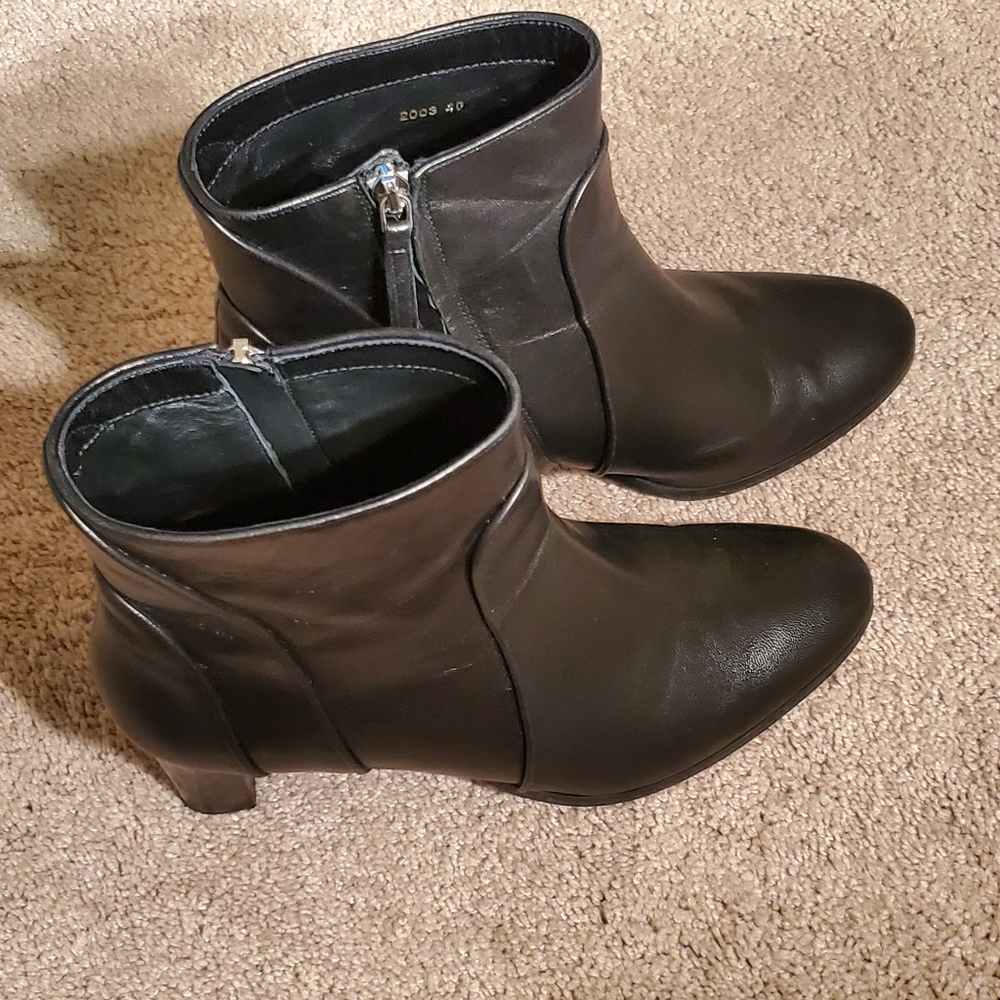 Short boots